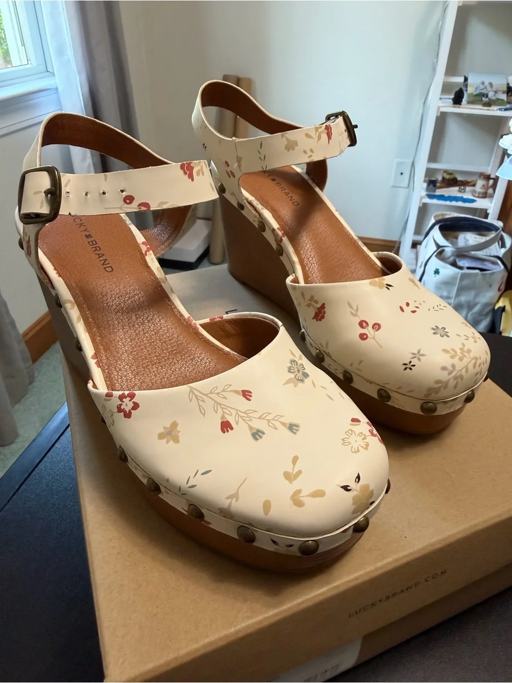 Lucky Brand Cream Floral Platform Wedge Sandals